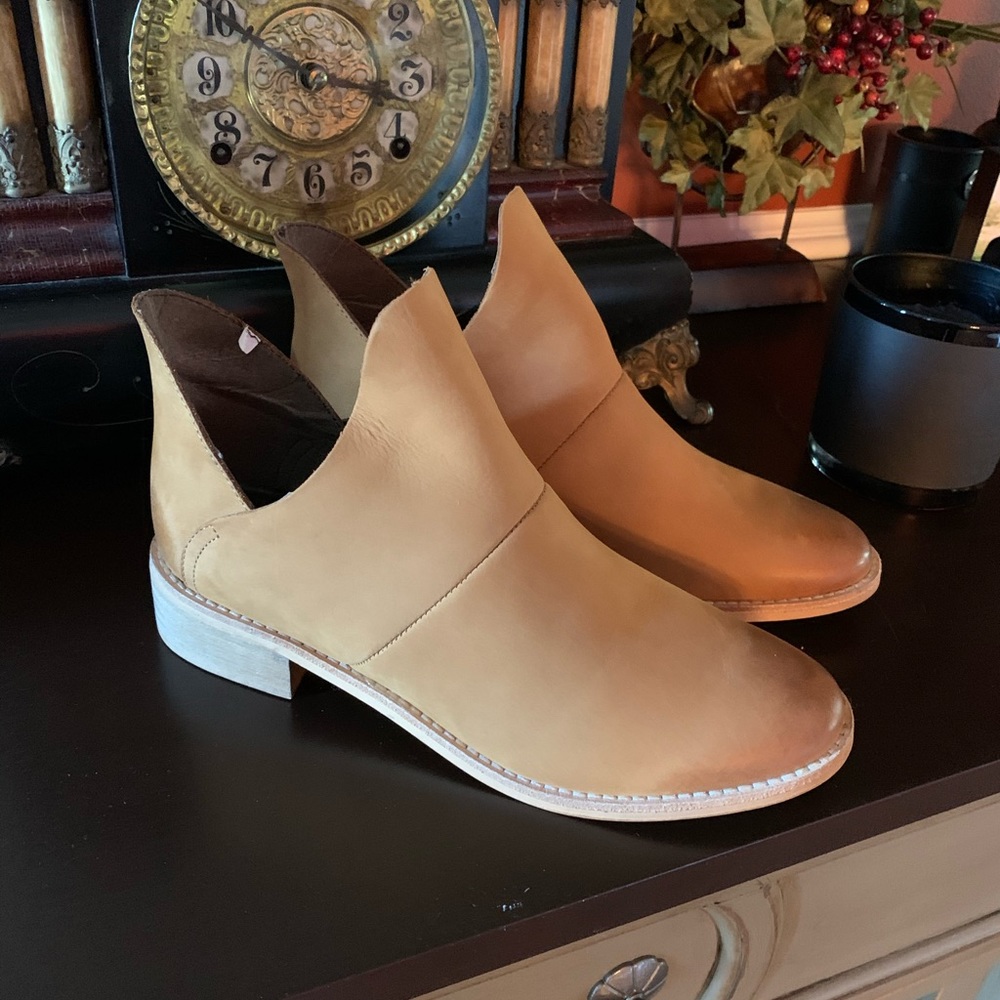 Booties - Picture 5 of 5